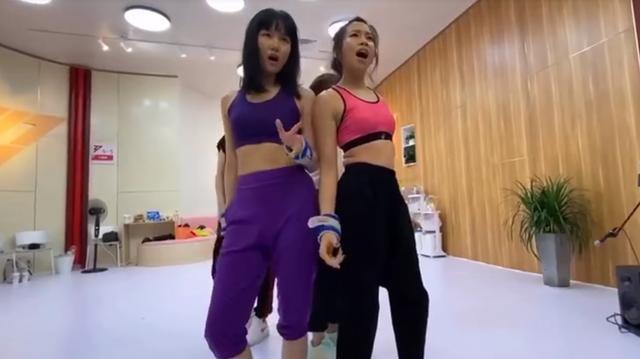 小心機盡顯!萬茜曬無金晨版舞蹈!惹袁詠琳不滿,金晨被噴不敬業